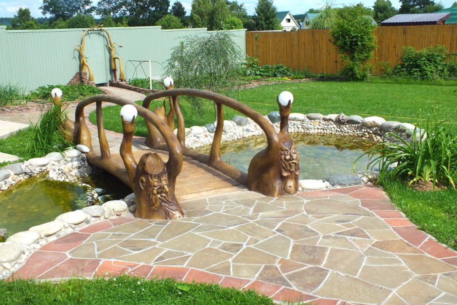 Мостики из бетона в саду