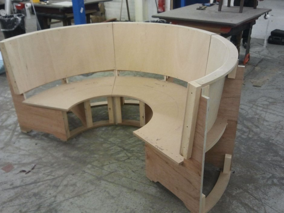 Каркас полукруглого дивана