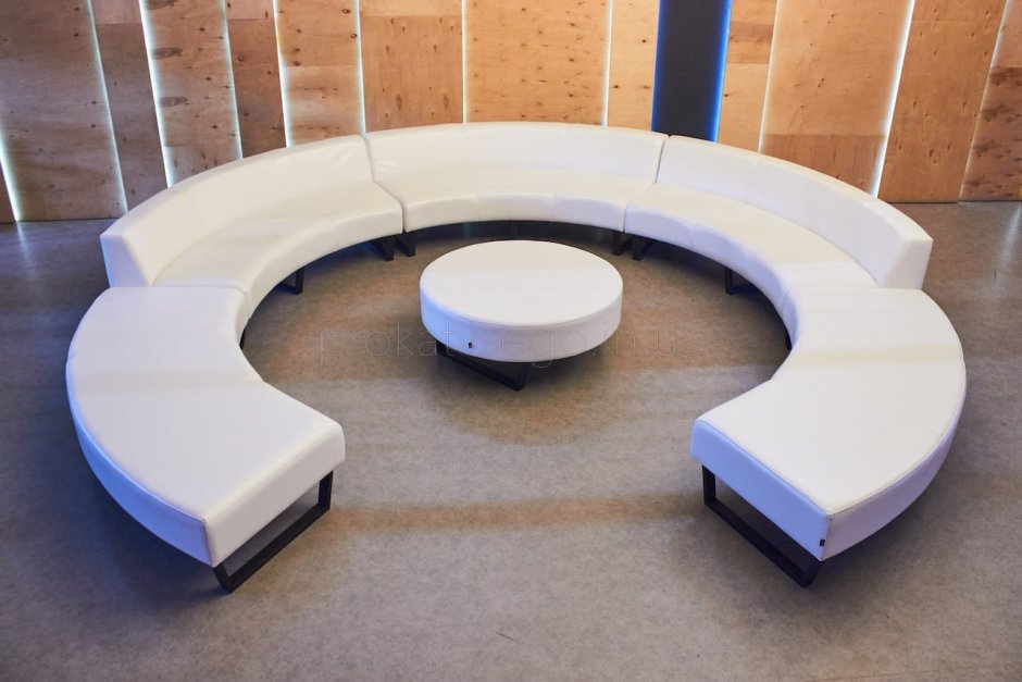 Диван полукруглый