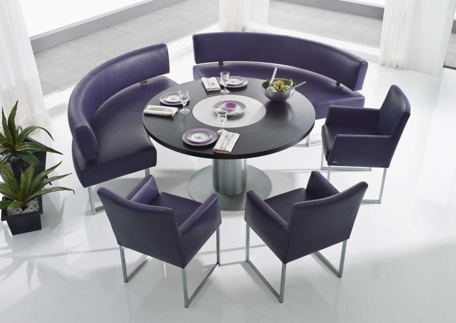 Уголок для круглого стола