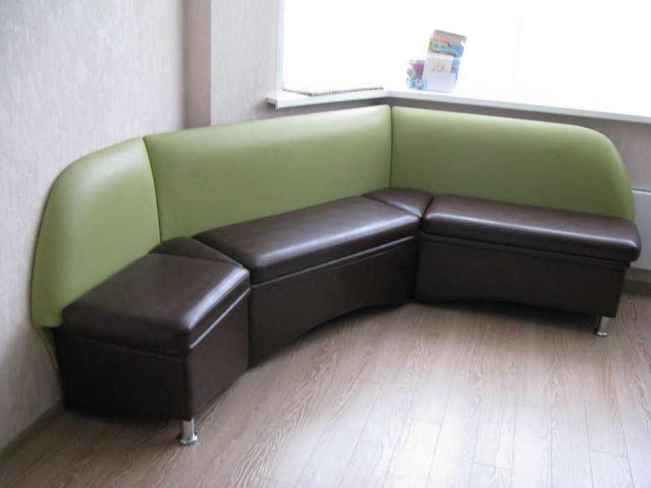 Кухонный уголок эркерный