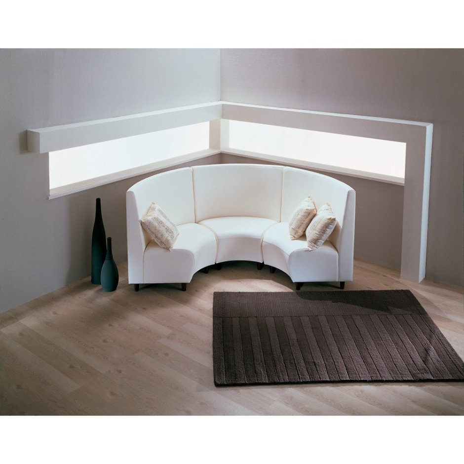 Полукруглый диванчик