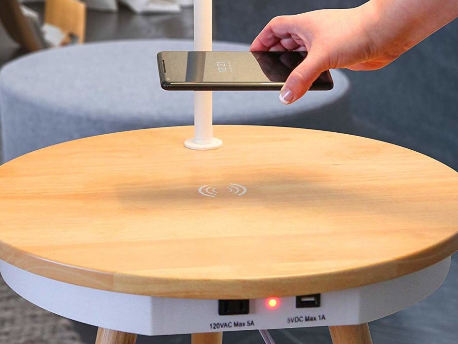 Тумбочка с беспроводной зарядкой