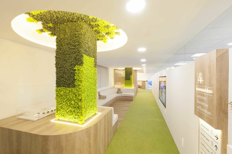 Колонна с зеленью