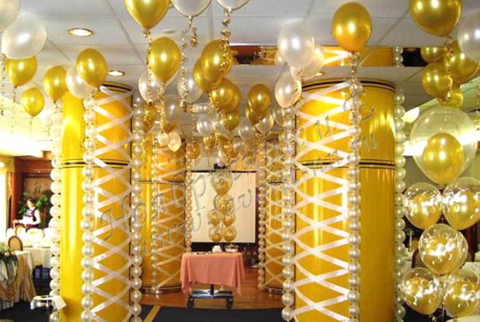 Украшение колонн на юбилей