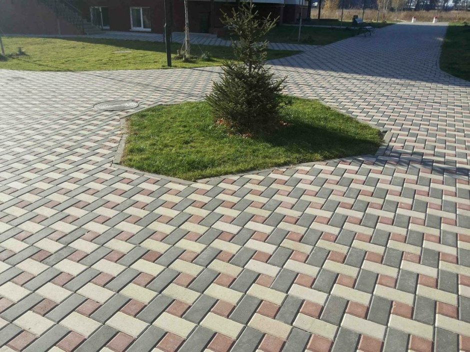 Брусчатка кирпичик мощение