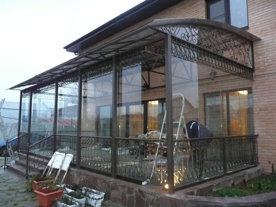 Остекление веранды поликарбонатом