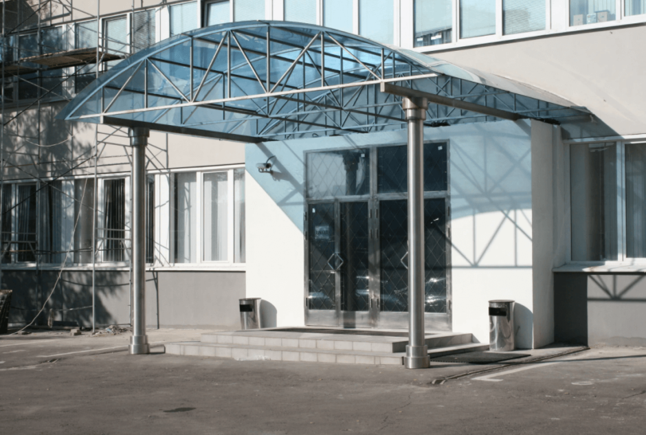 Навес входной группы