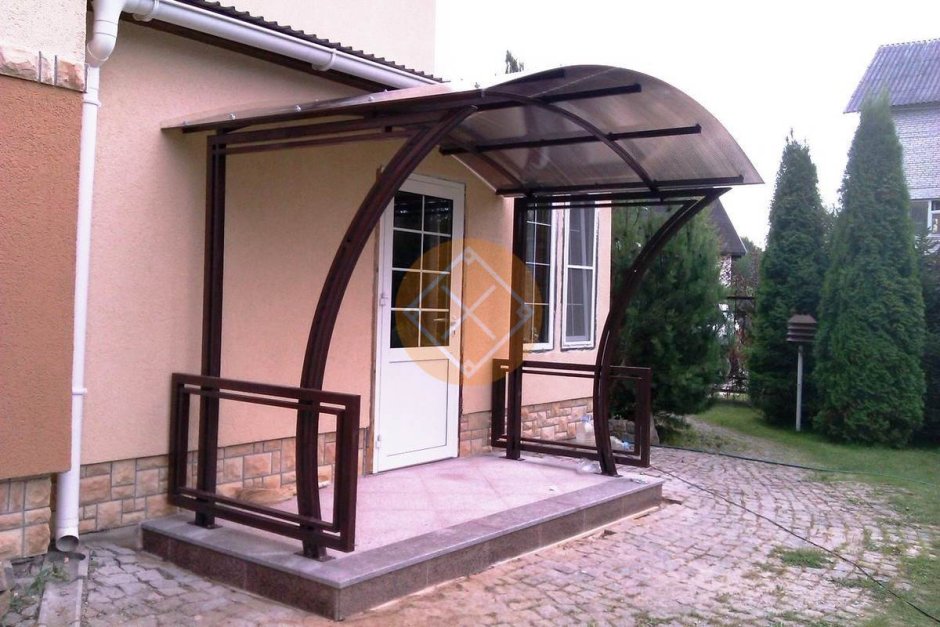 Навес над крыльцом