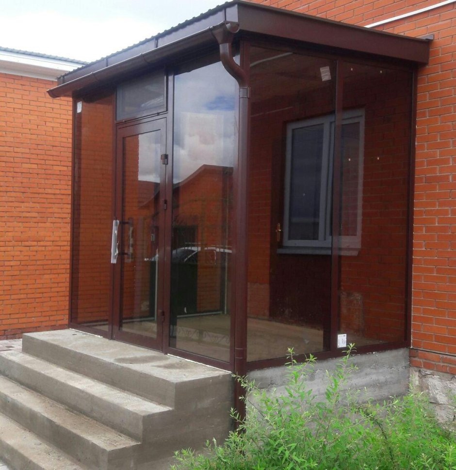 Тамбур из поликарбоната в частном доме