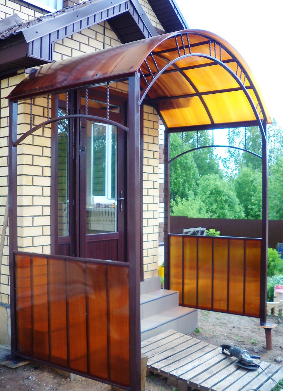 Крыльцо из поликарбоната