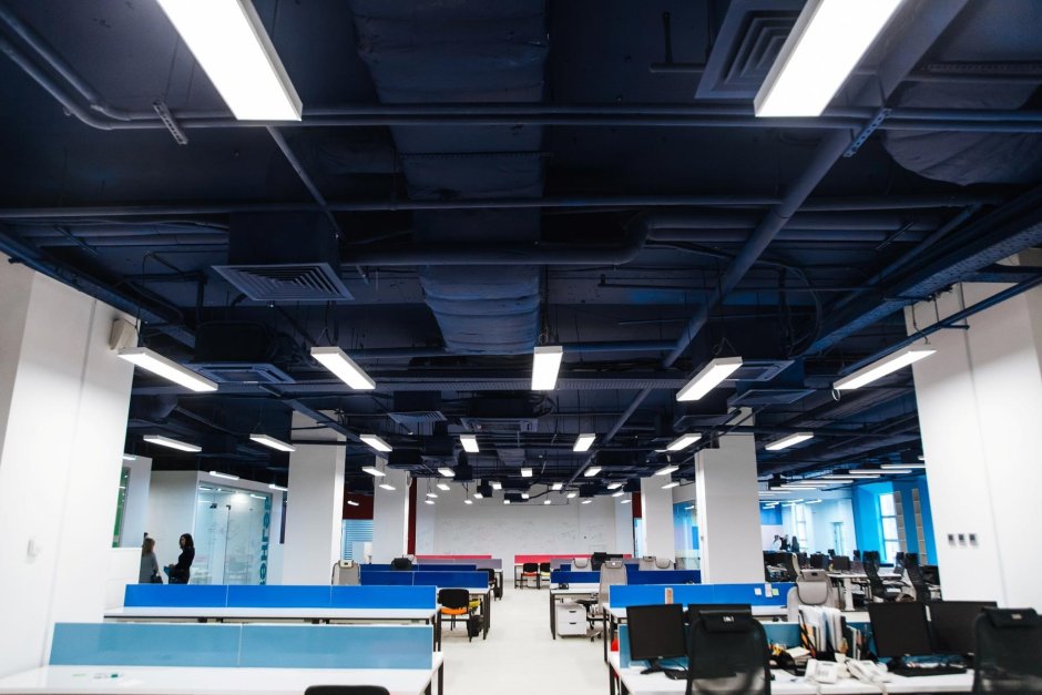 Вентиляция в потолке офис