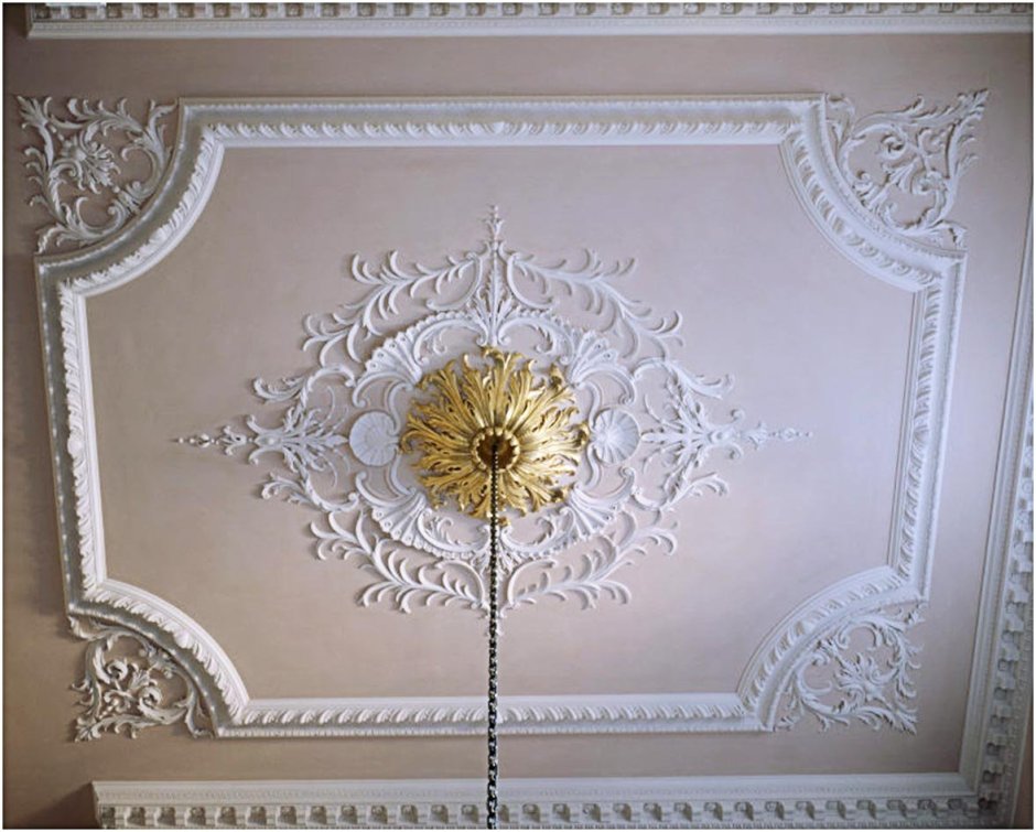 Потолки украшенные лепниной