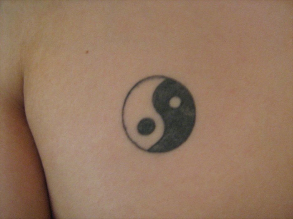 Прическа Инь Янь