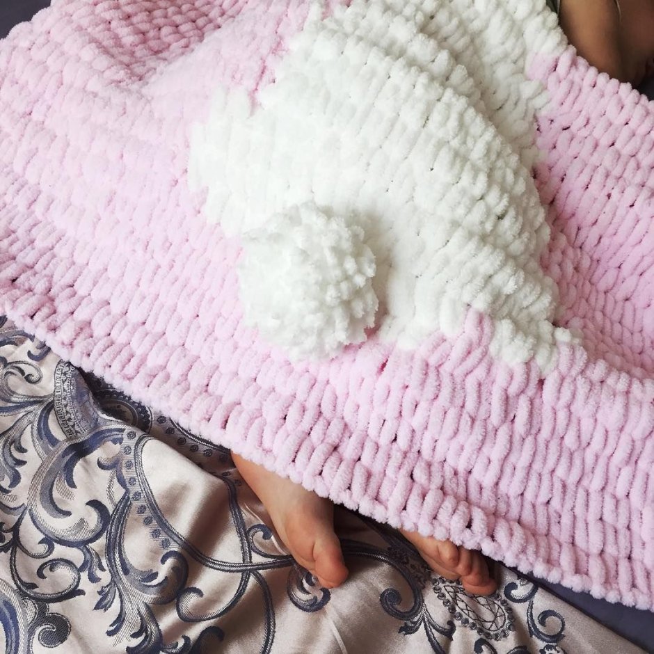 Помпон из Ализе Пуффи Файн