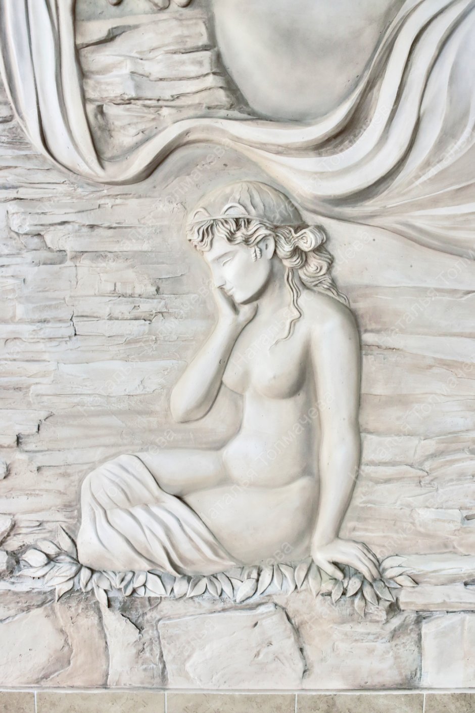 Барельеф Беатриче