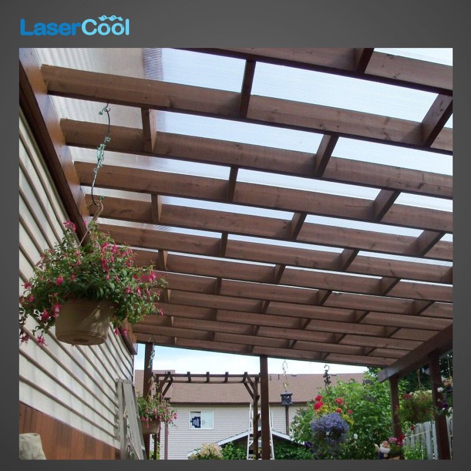 Деревянный навес с поликарбонатом