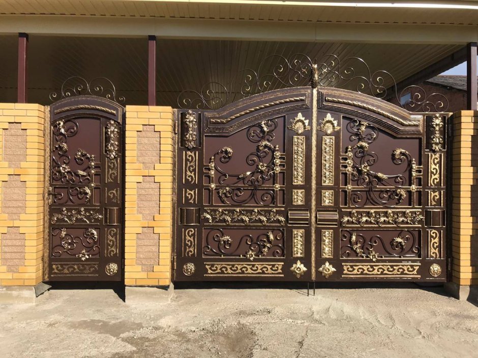 Ворота Версаче