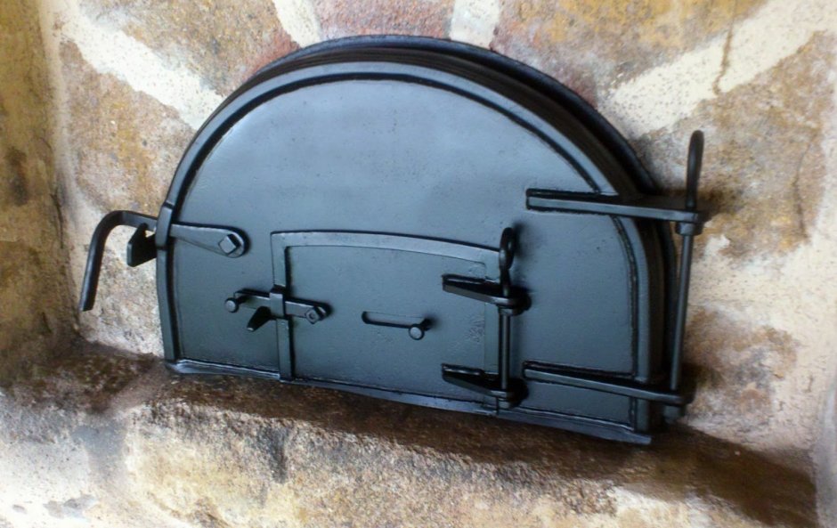 Заслонка на дверцу печи