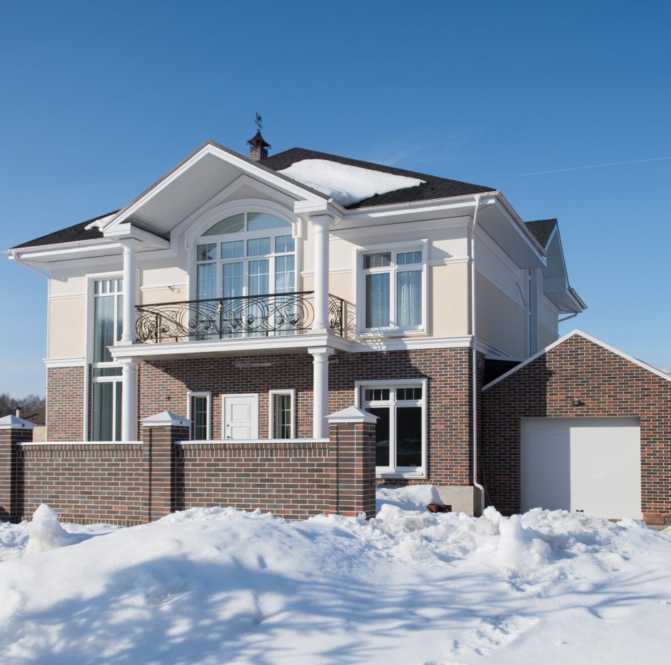 Коттедж кирпичный двухэтажный