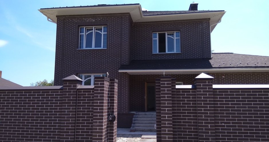 Кирпич Браер коричневый рифленый