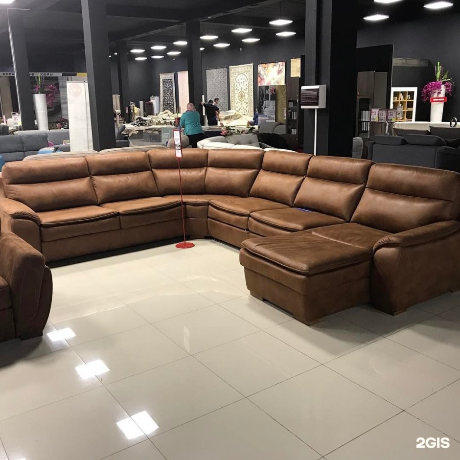 Холлы в Киргу в Махачкале