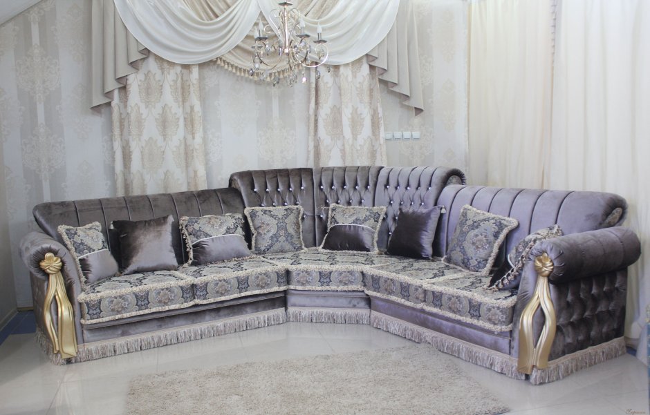 Холлы в Киргу в Махачкале