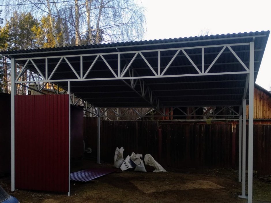 Неудачный монтаж навеса