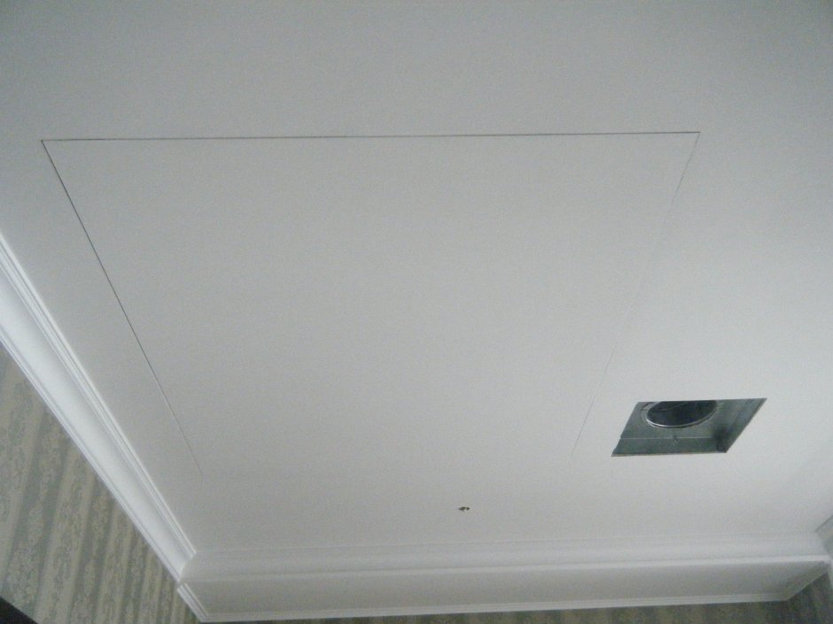 Люк в натяжном потолке