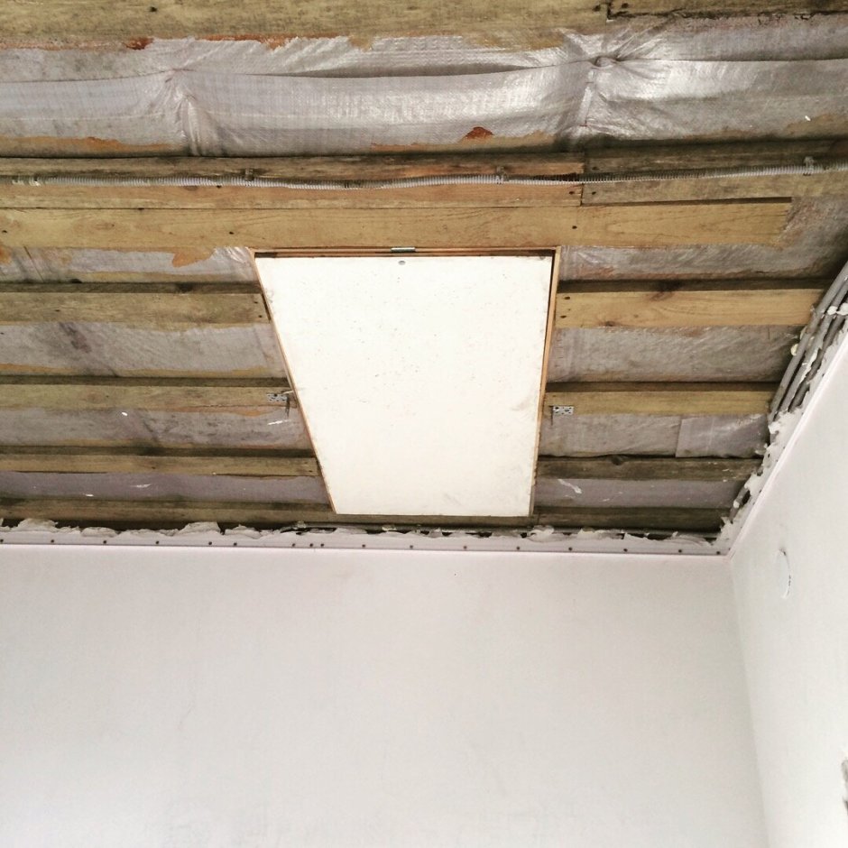 Люк на чердак в потолке из гипсокартона
