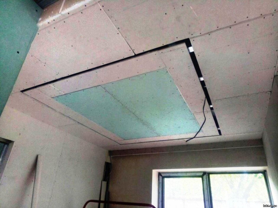 Ревизионный люк в потолок