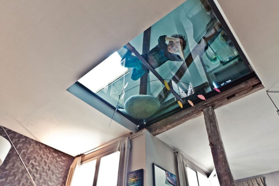 Стеклянный пол