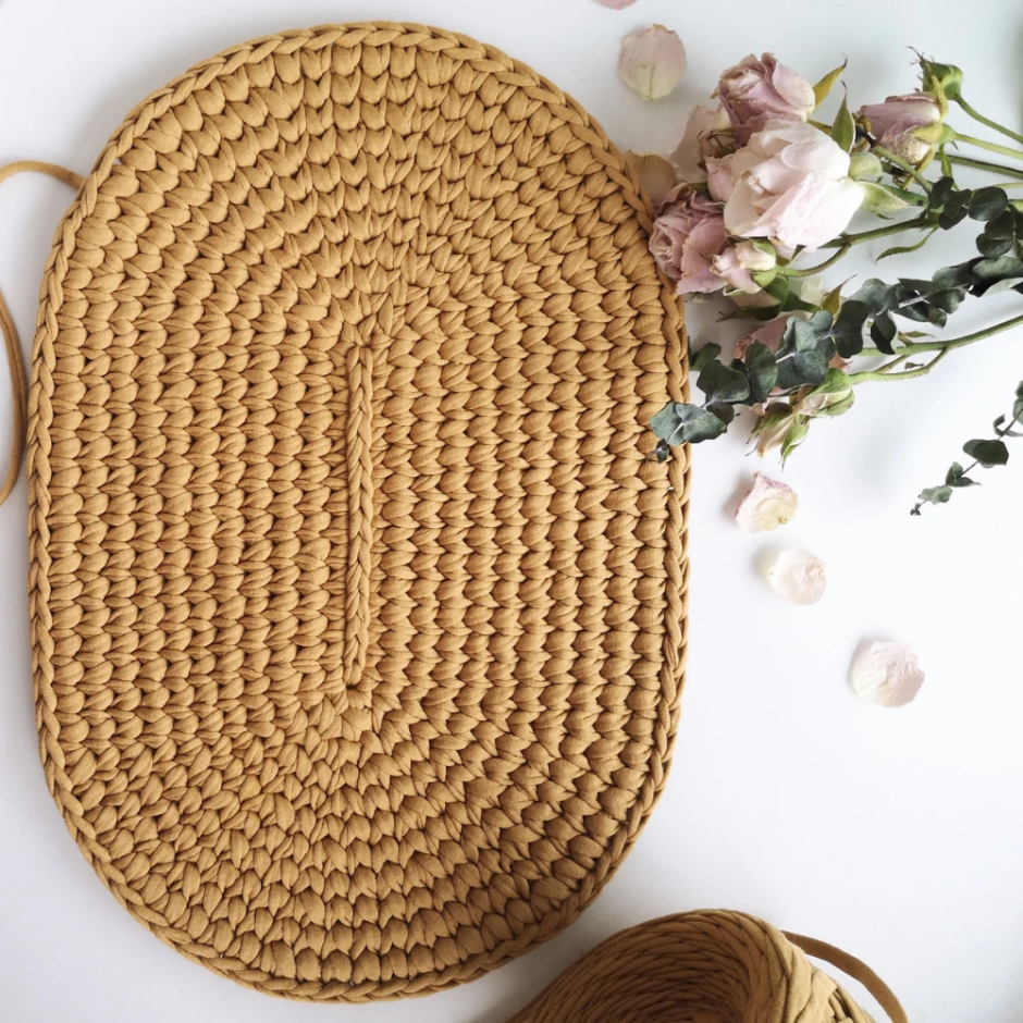 Овальное донышко крючком из трикотажной пряжи