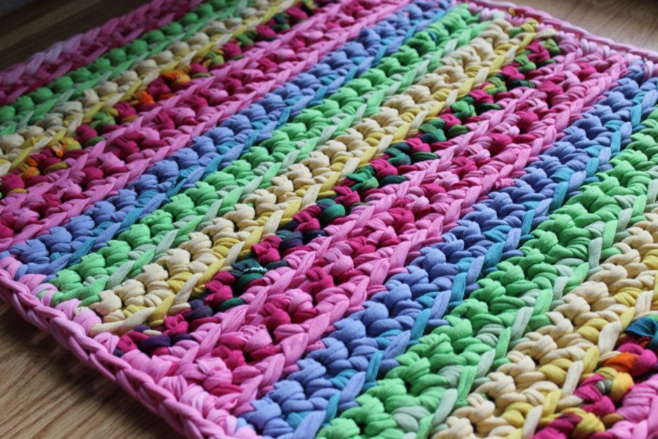 Плед из трикотажной ленты