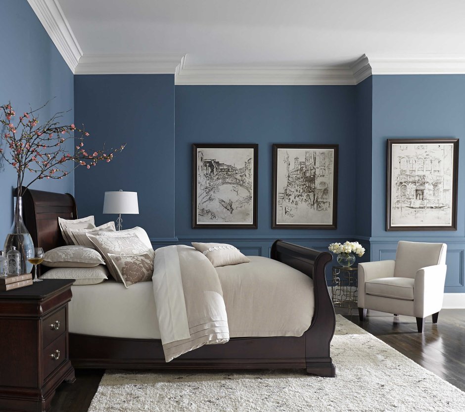 Синий цвет стен в спальне