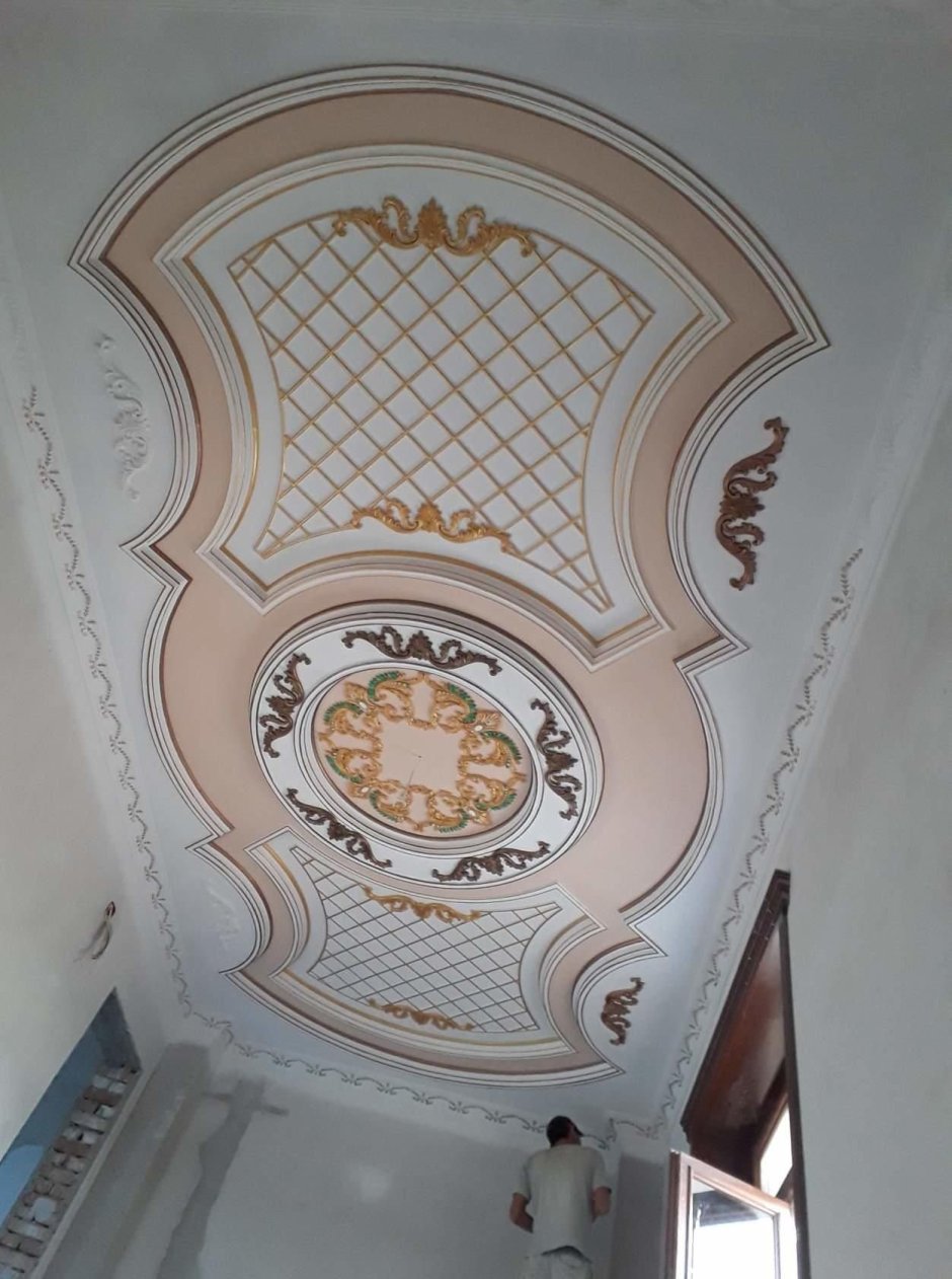 Гипсовой потолки фигурные