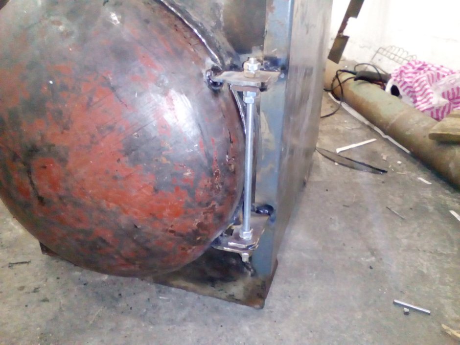 Петли на печь из газового баллона