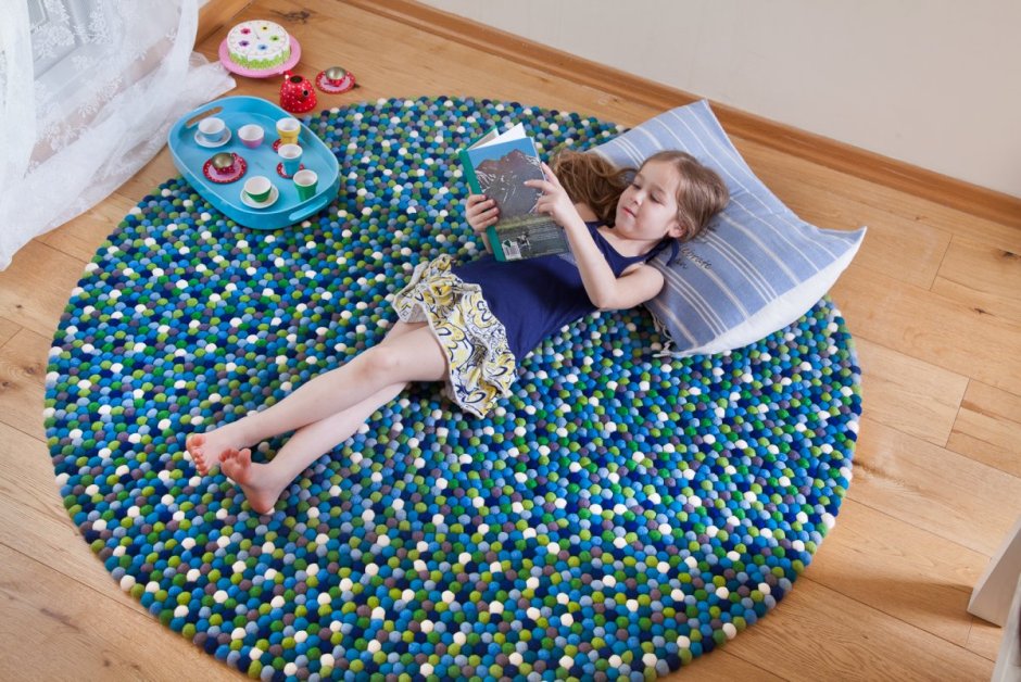 Коврик из ненужных вещей