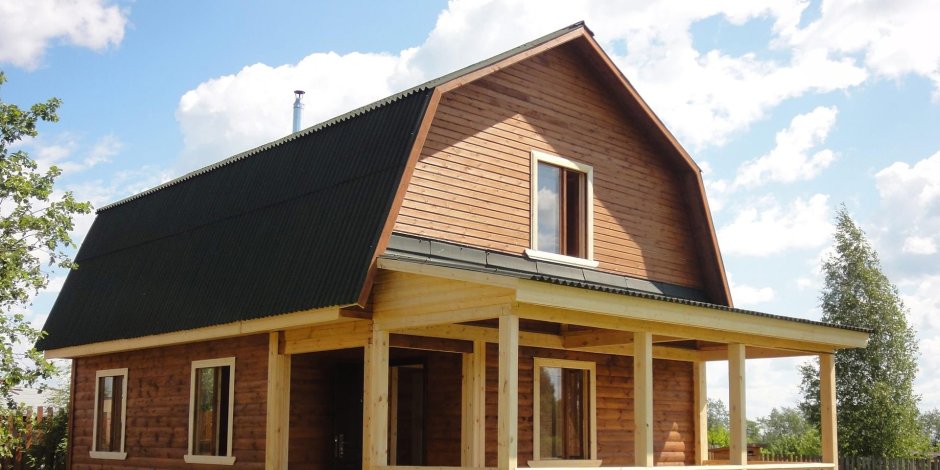 Дом с мансардной крышей