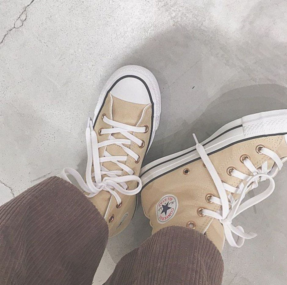 Коричневые конверсы Эстетика