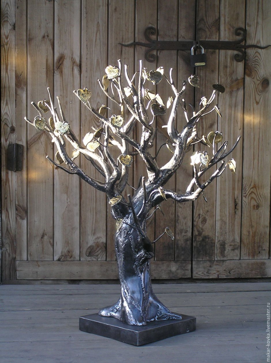 Дерево из металла