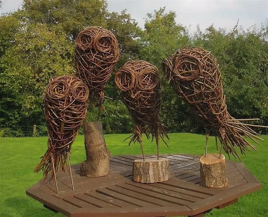 Плетеные скульптуры из веток