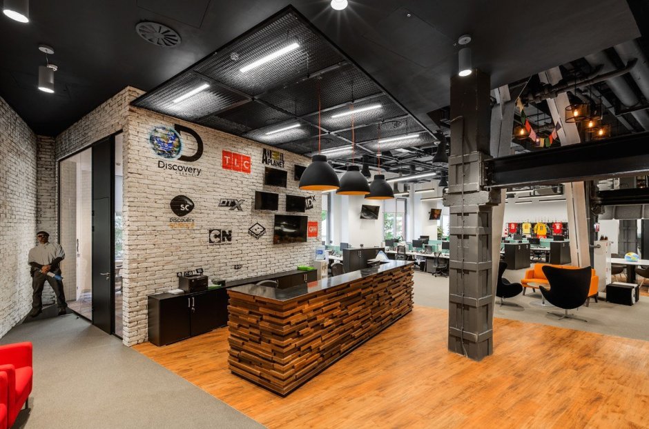 Офис в стиле гараж