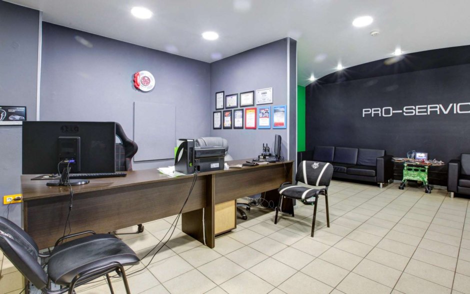 Зона ресепшн в автосервисе