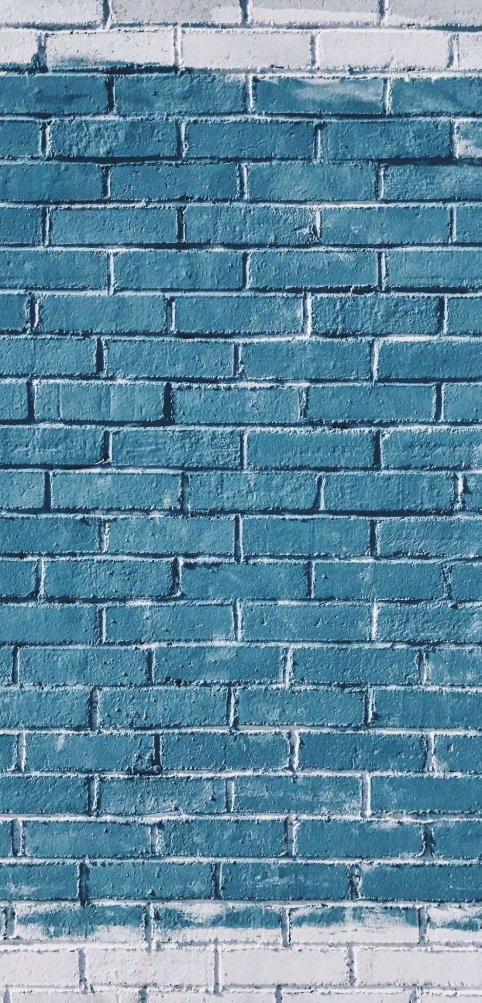Голубая кирпичная стена