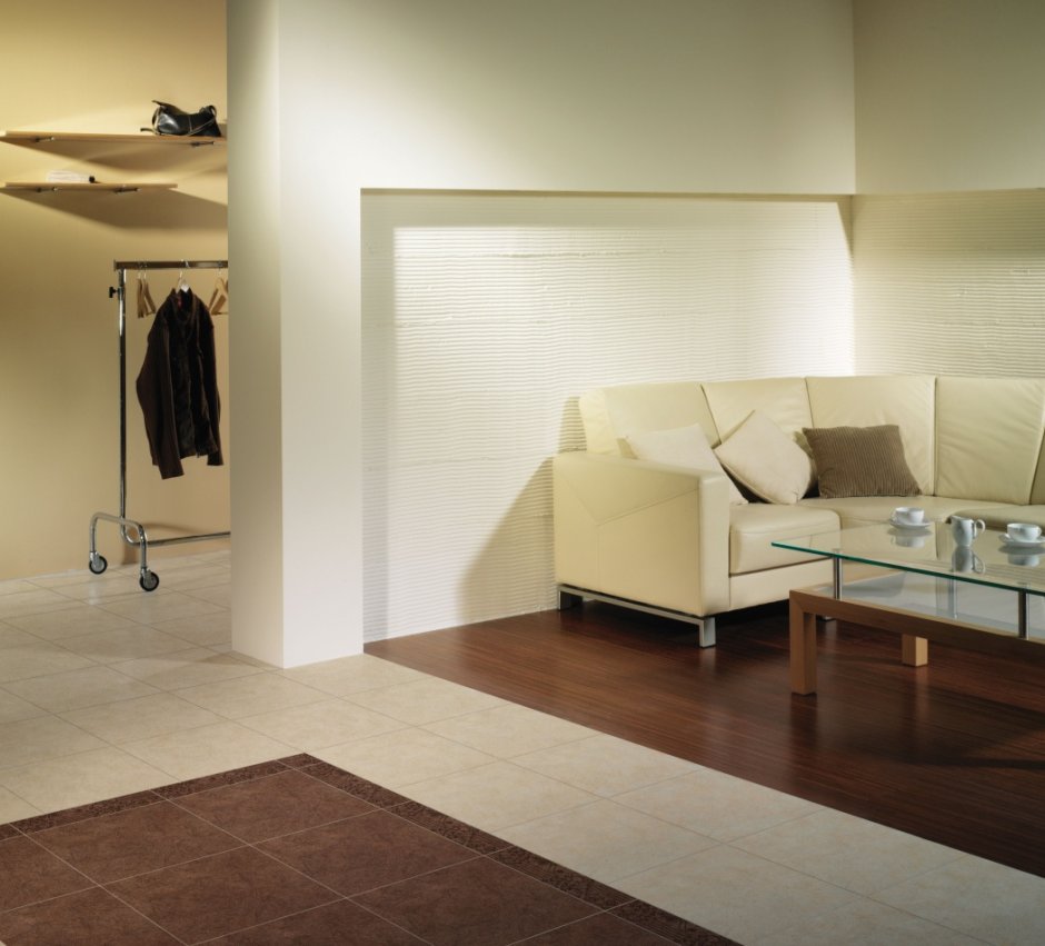 Комбинированная плитка на полу