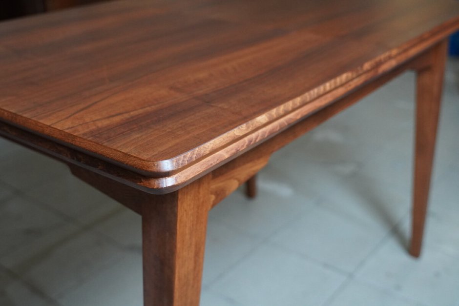 Стол-скелетон