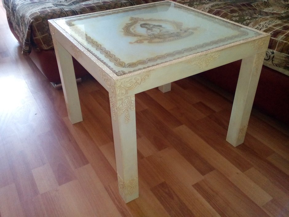 Декупаж икеевского столика