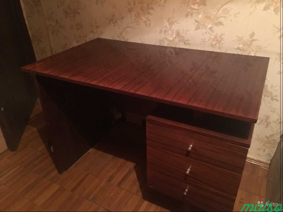 Советский полированный письменный стол