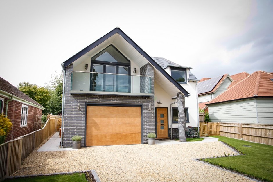 Гараж в частном доме